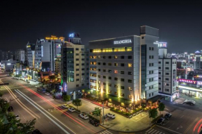 Отель Shangria Beach Tourist Hotel  Мокпхо